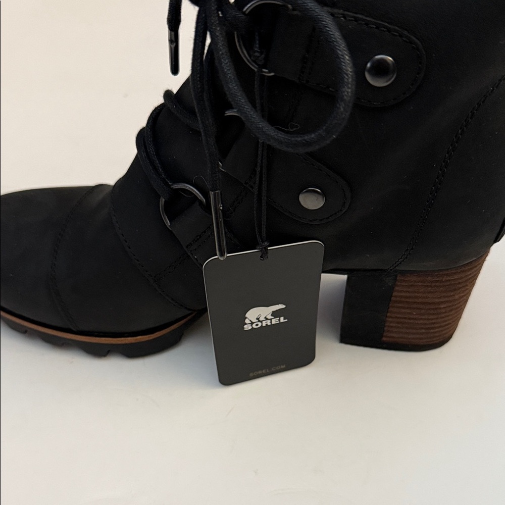 SOREL NWT Black Lace Up Women's Boots - Picture 4 of 9